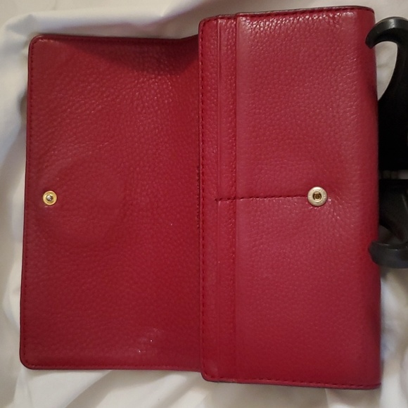 Michael Kors Wallet - Picture 3 of 14